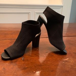 Impo Stretch peep toe Booties Size 7
